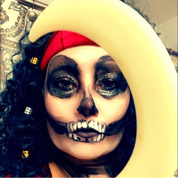 Meet your Posher, Julie - Picture 1 of 1